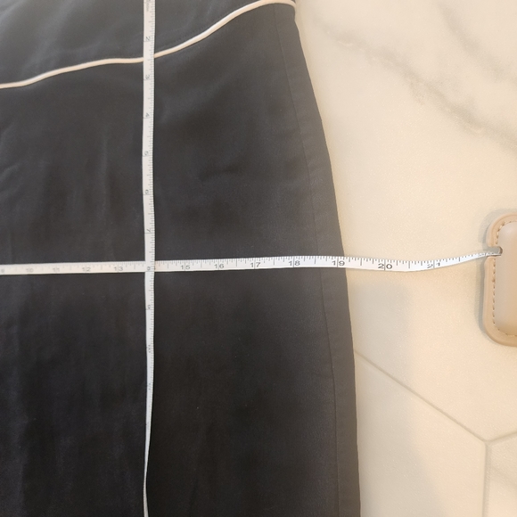 Womens, size Medium Speecless , black midi skirt, with white trim. - Picture 5 of 8